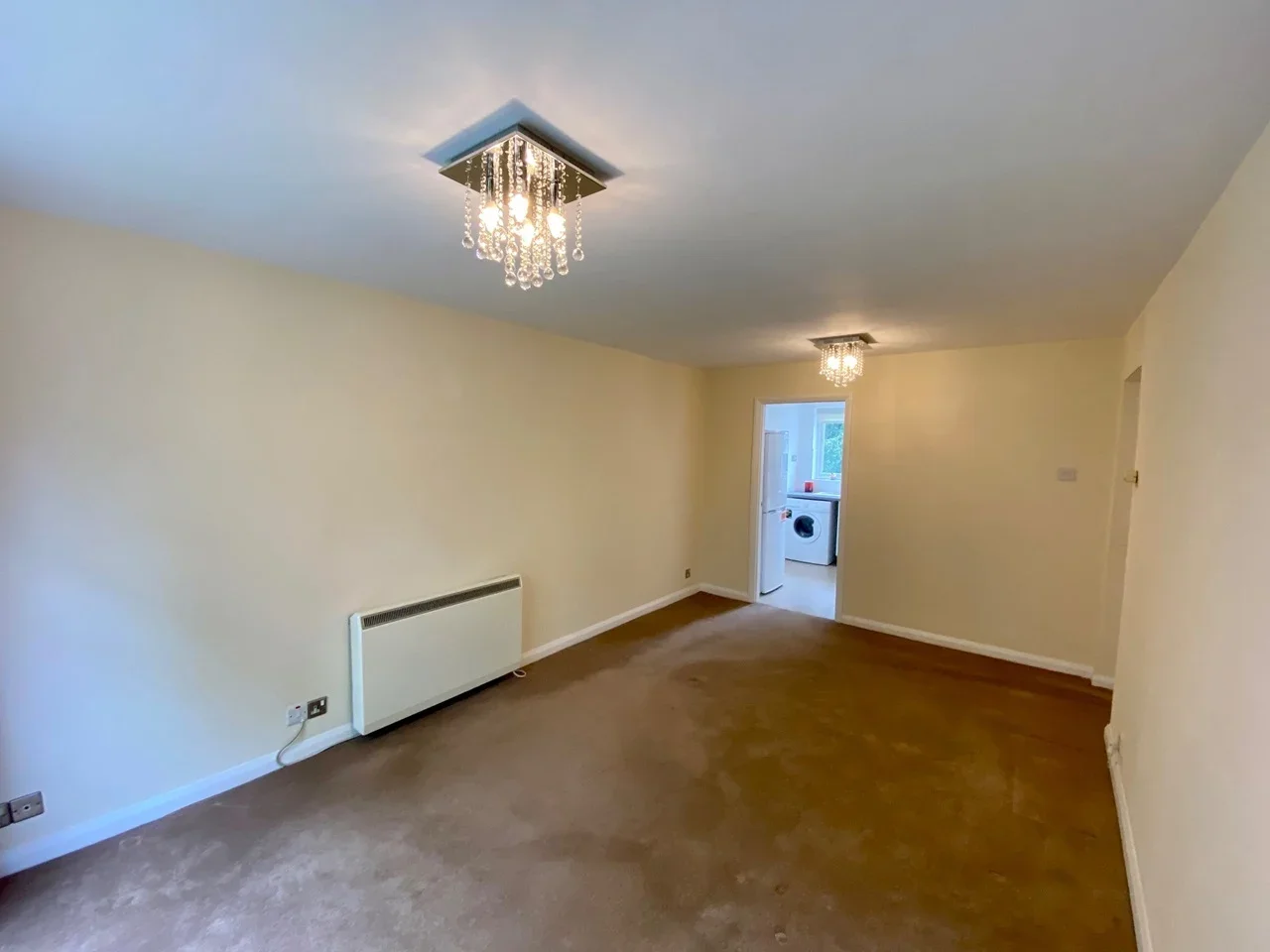 Flat Blackbush Close in Greater London