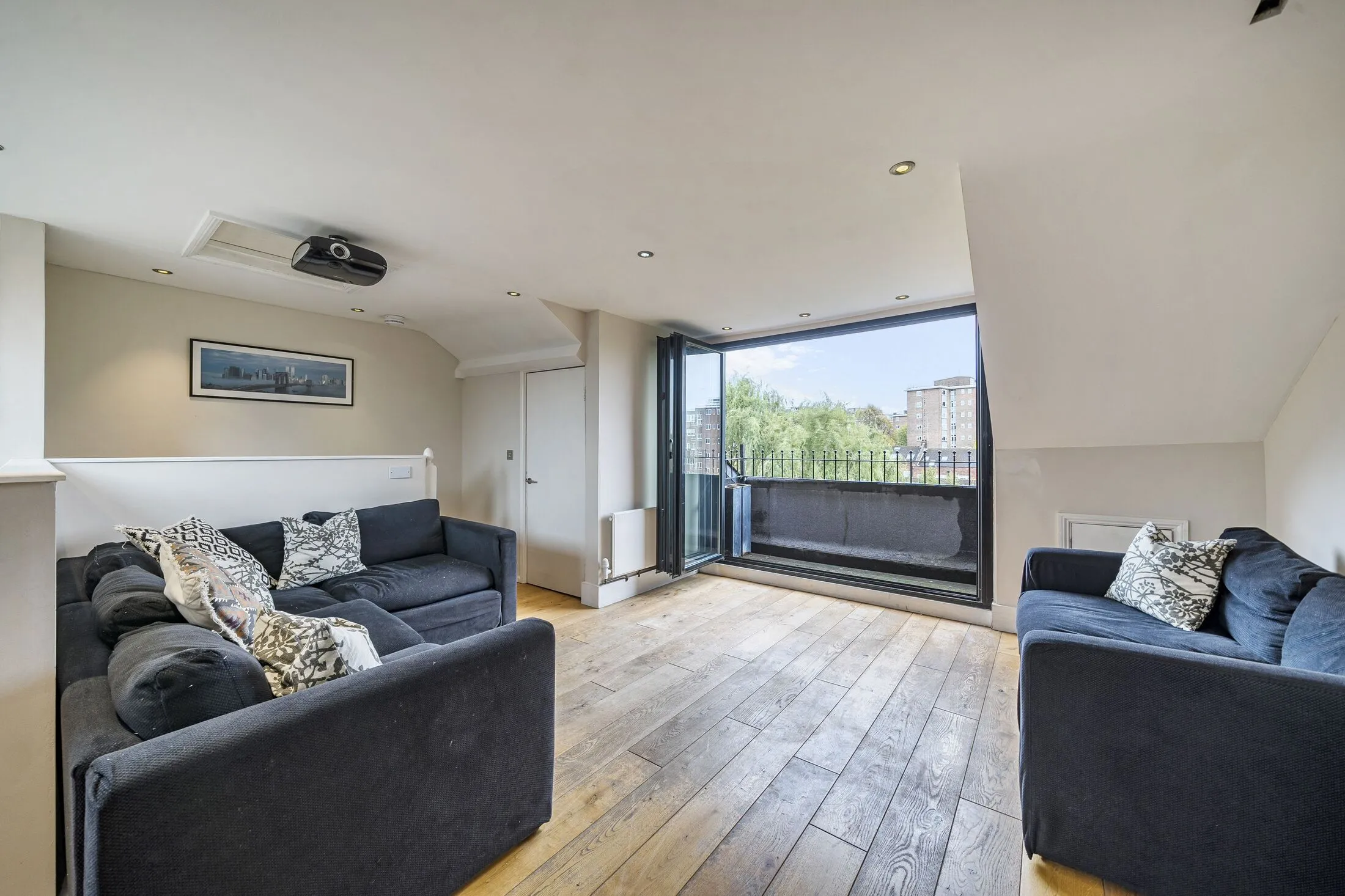 House Goldhurst Terrace in Greater London