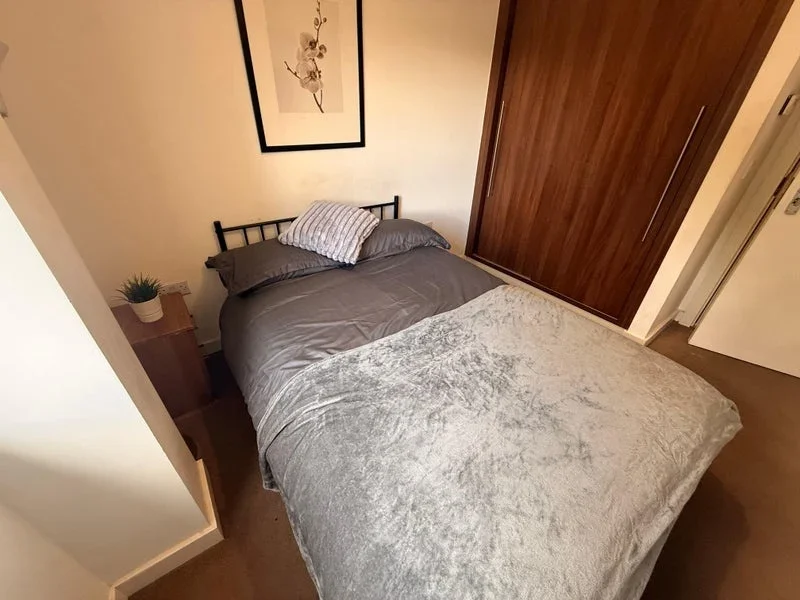 Room Forge Square in Greater London