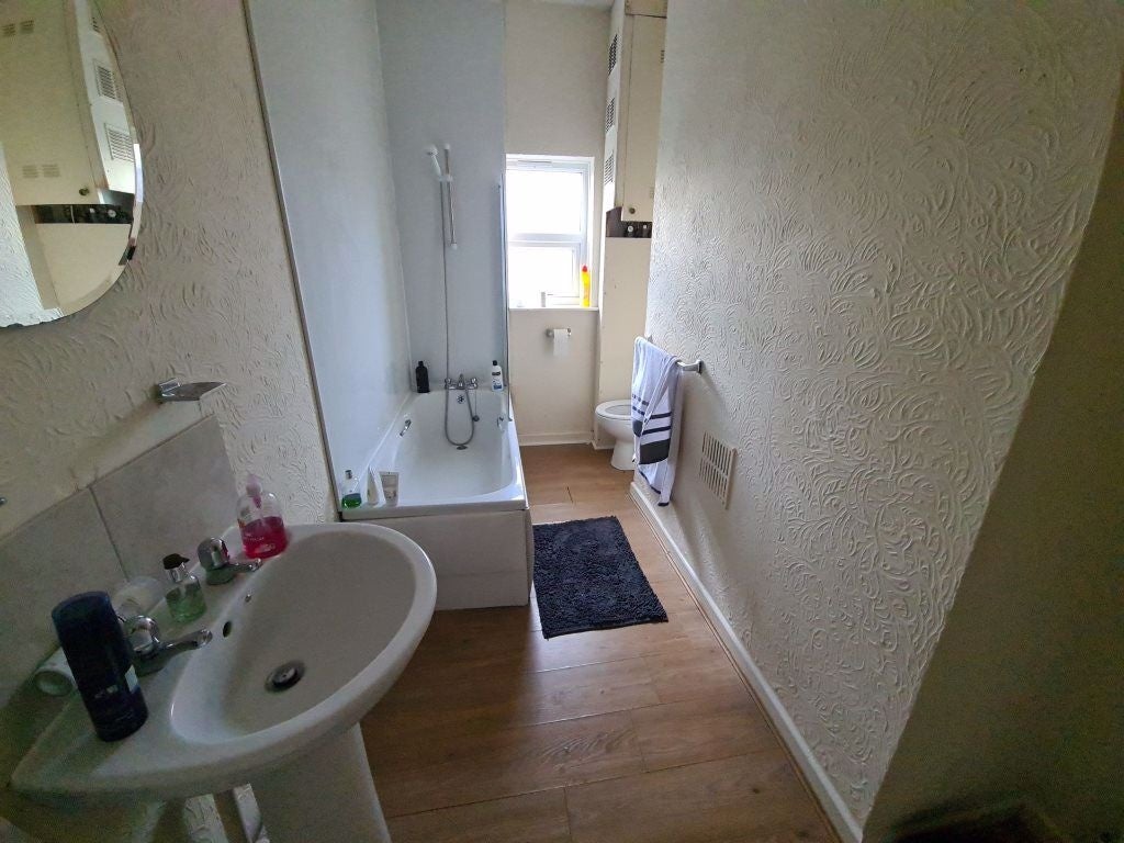 Flat Back Kensington Terrace in Leeds