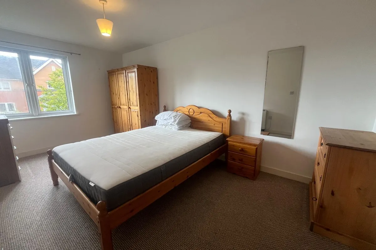 Flat Longueil Close in Cardiff