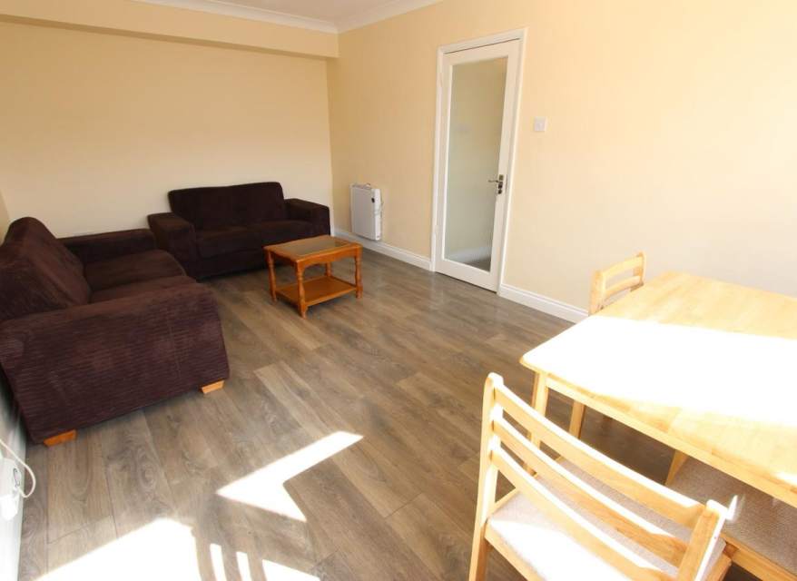 Flat Friern Park in Greater London