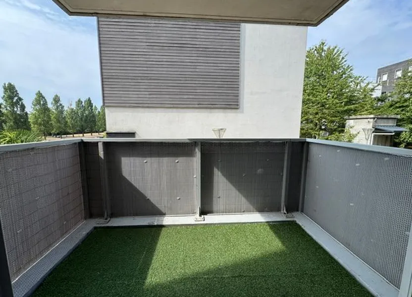 Flat Avenue Georges Pompidou in Les Pavillons-sous-Bois