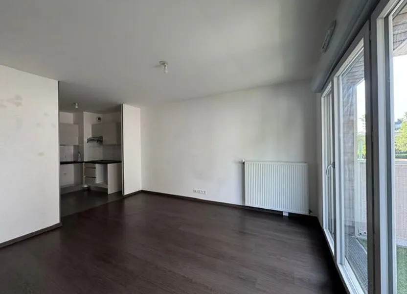 Flat Avenue Georges Pompidou in Les Pavillons-sous-Bois