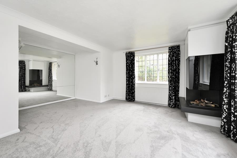 Flat Branksome Park Road in Surrey Heath