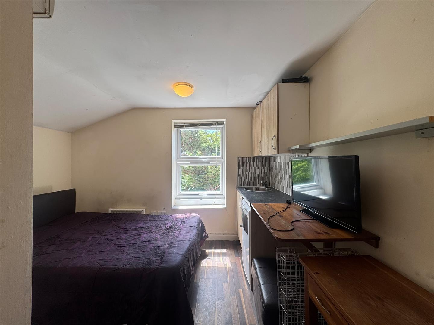 Flat Clarence Road in Greater London