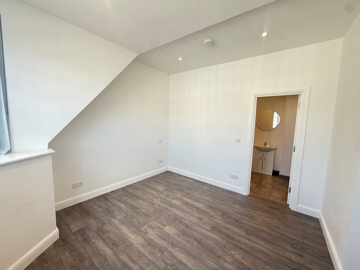 Flat West Street in Reigate and Banstead