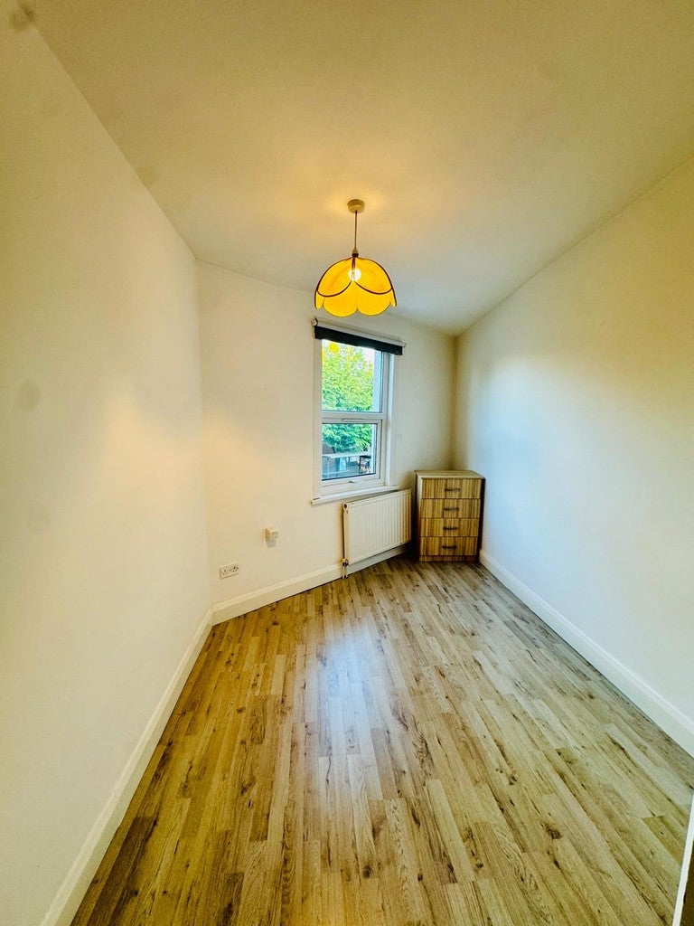 Flat West Street in Greater London