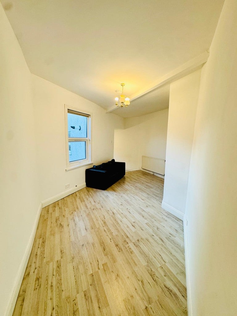 Flat West Street in Greater London