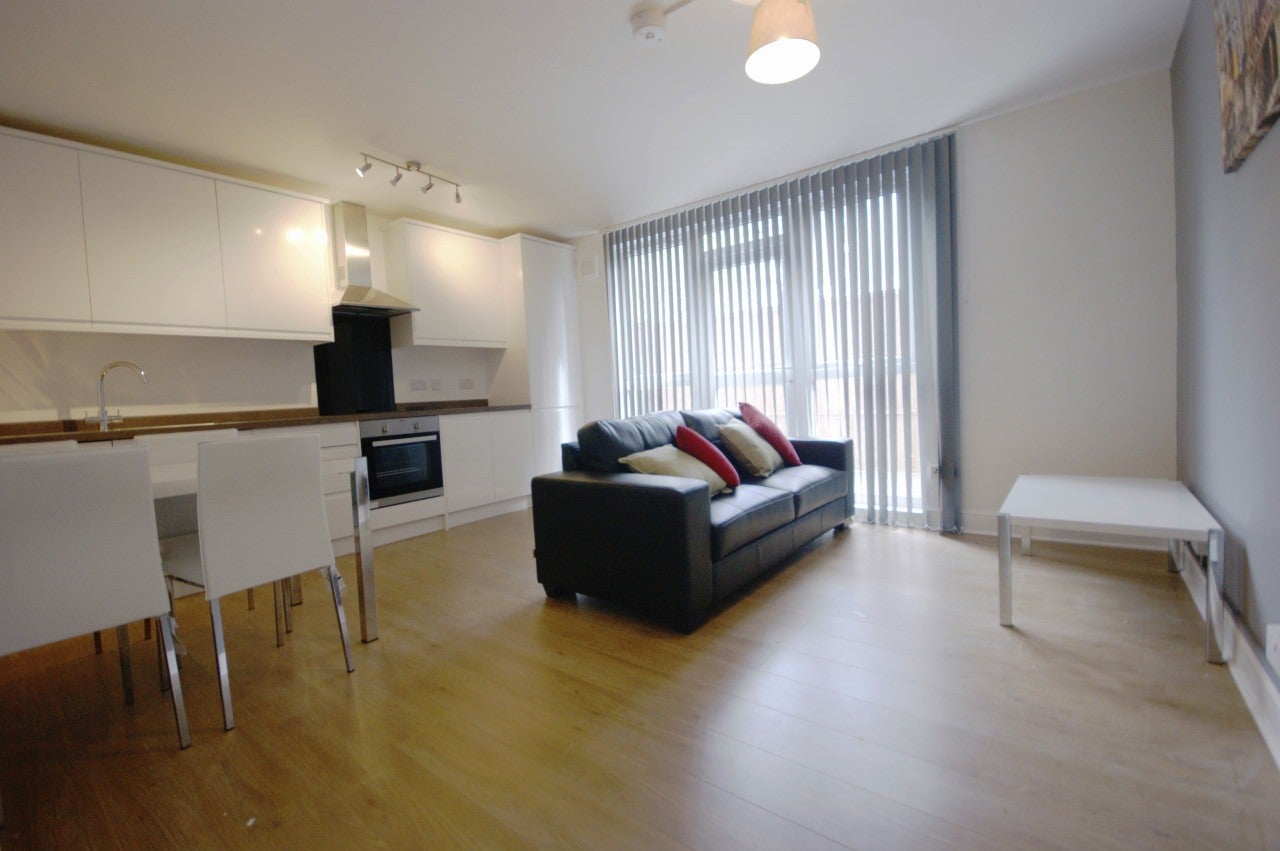 Flat Plender Street in London