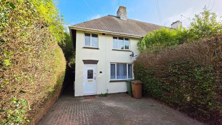 House Priory Road in Wellingborough