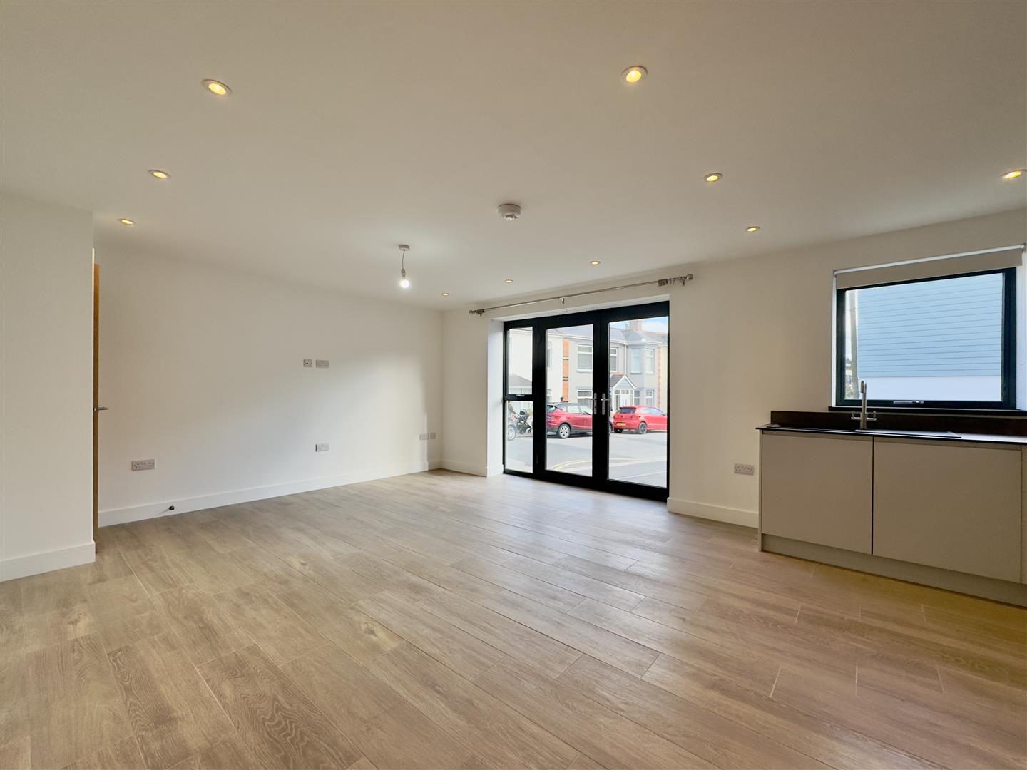 Flat Pargolla Road in Newquay