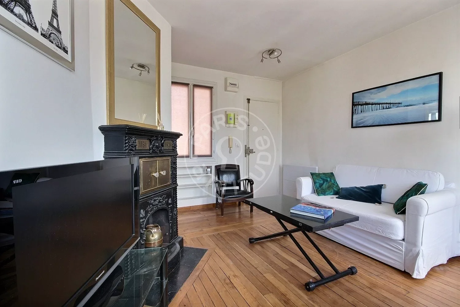 Flat Rue de la Croix Nivert in Paris