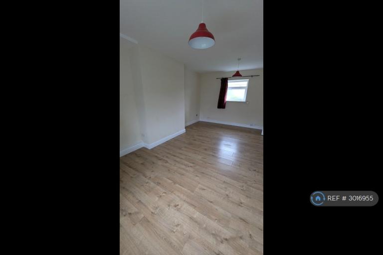 House Heol Yr Eithen in Swansea