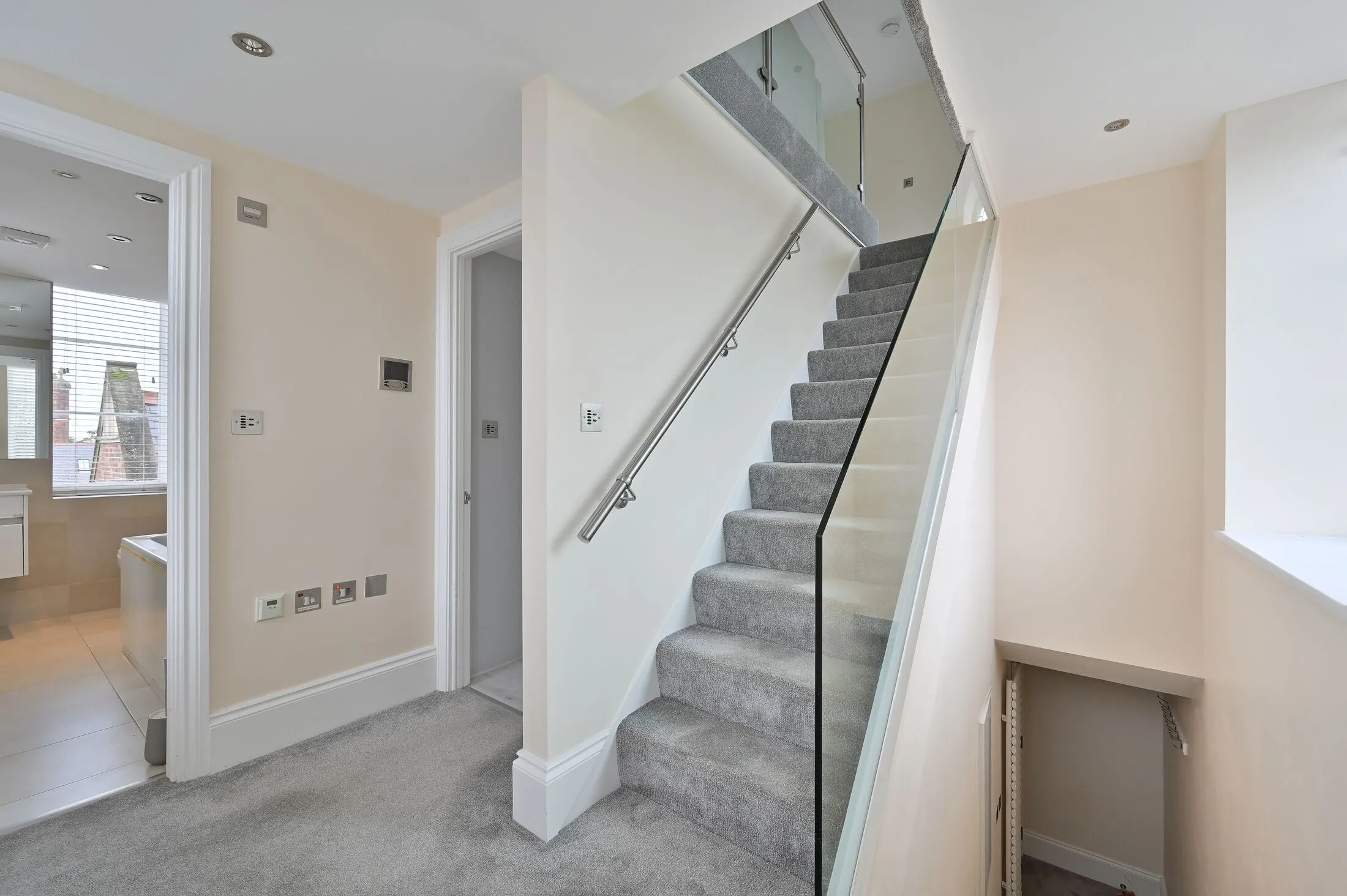 Flat Royal Connaught Drive in Hertsmere