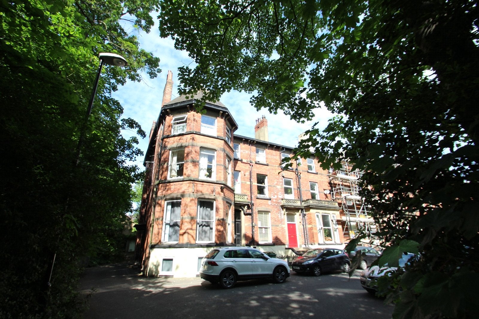 Room Woodland Lane in Leeds