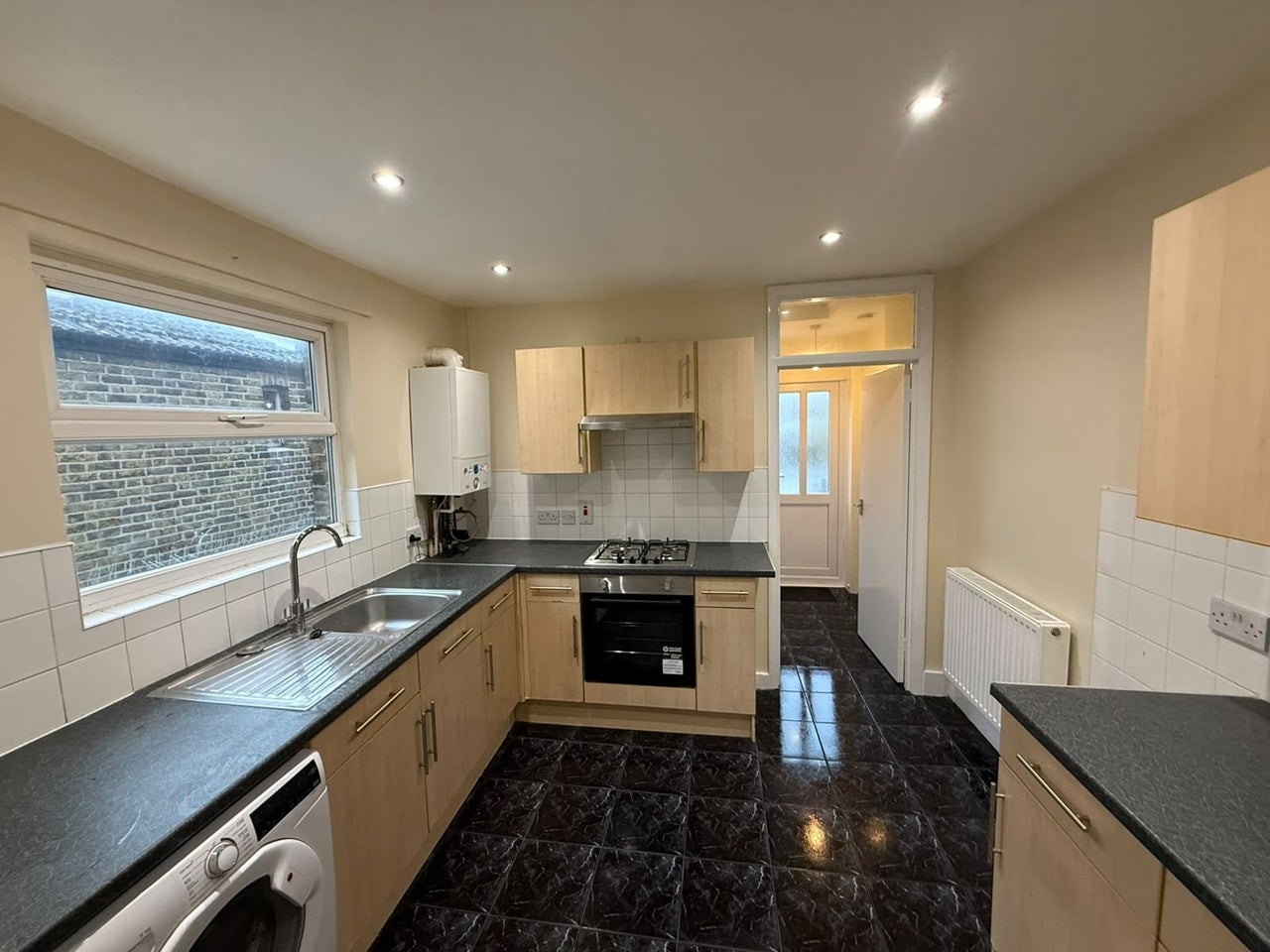 Flat Northwood Road in Greater London