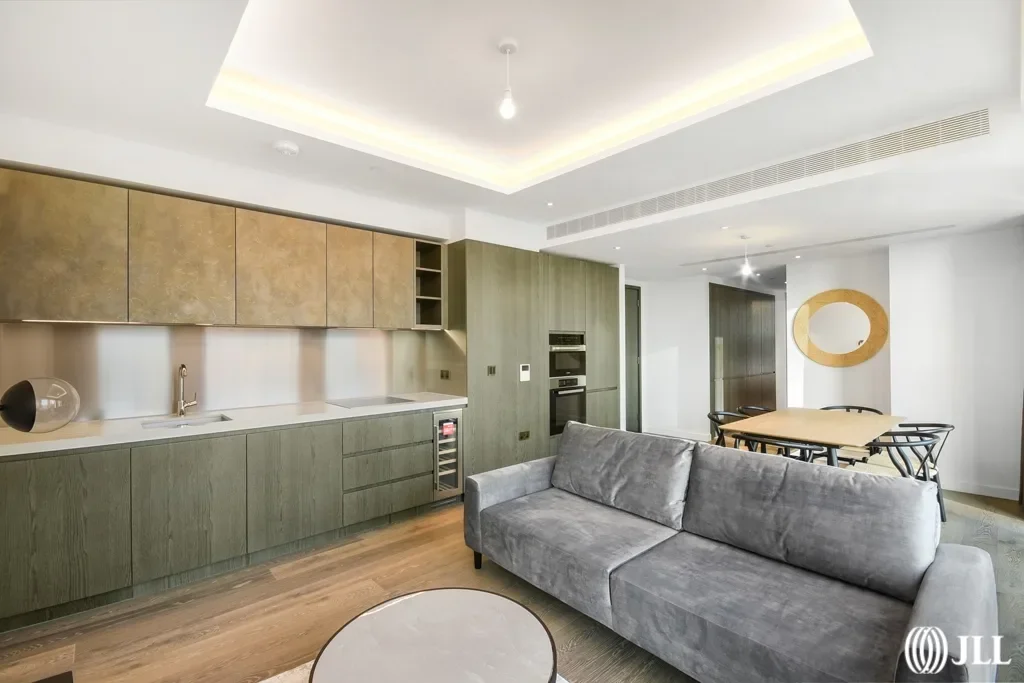 Flat Carnation Way in Greater London