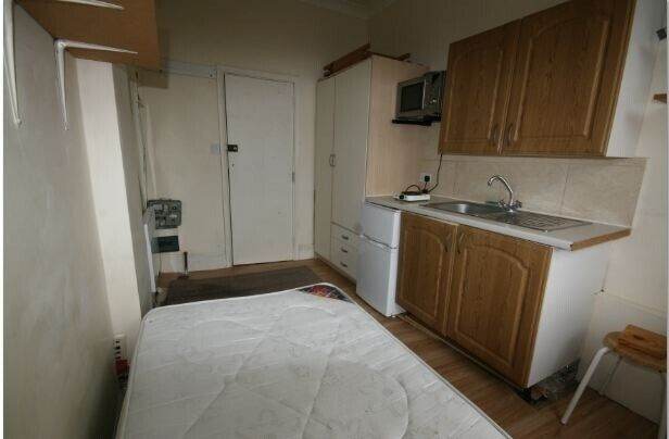 Flat Westbourne Park Road in Greater London