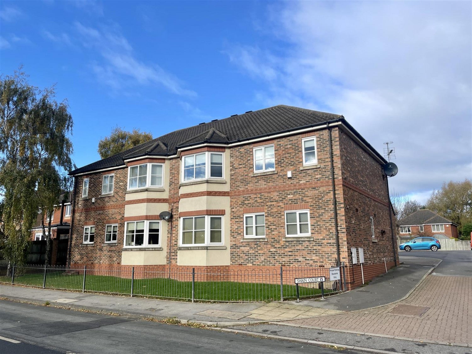 Flat Swain Court in Middleton One Row