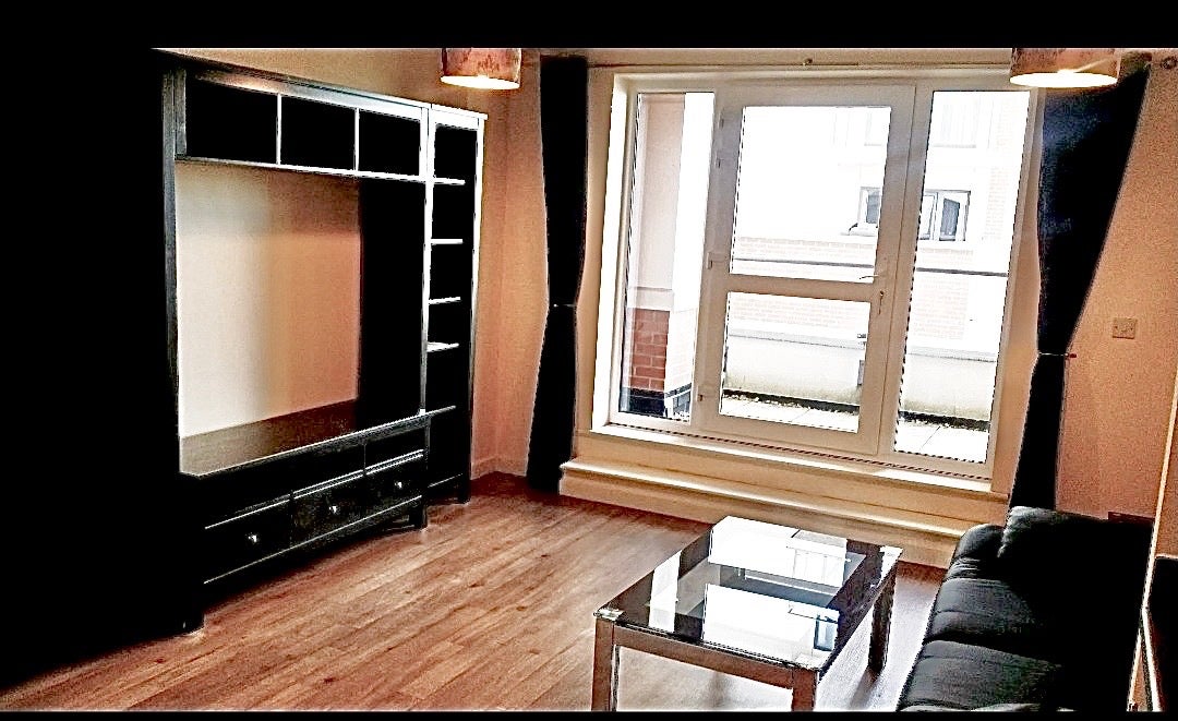 Flat Grays Place in Slough