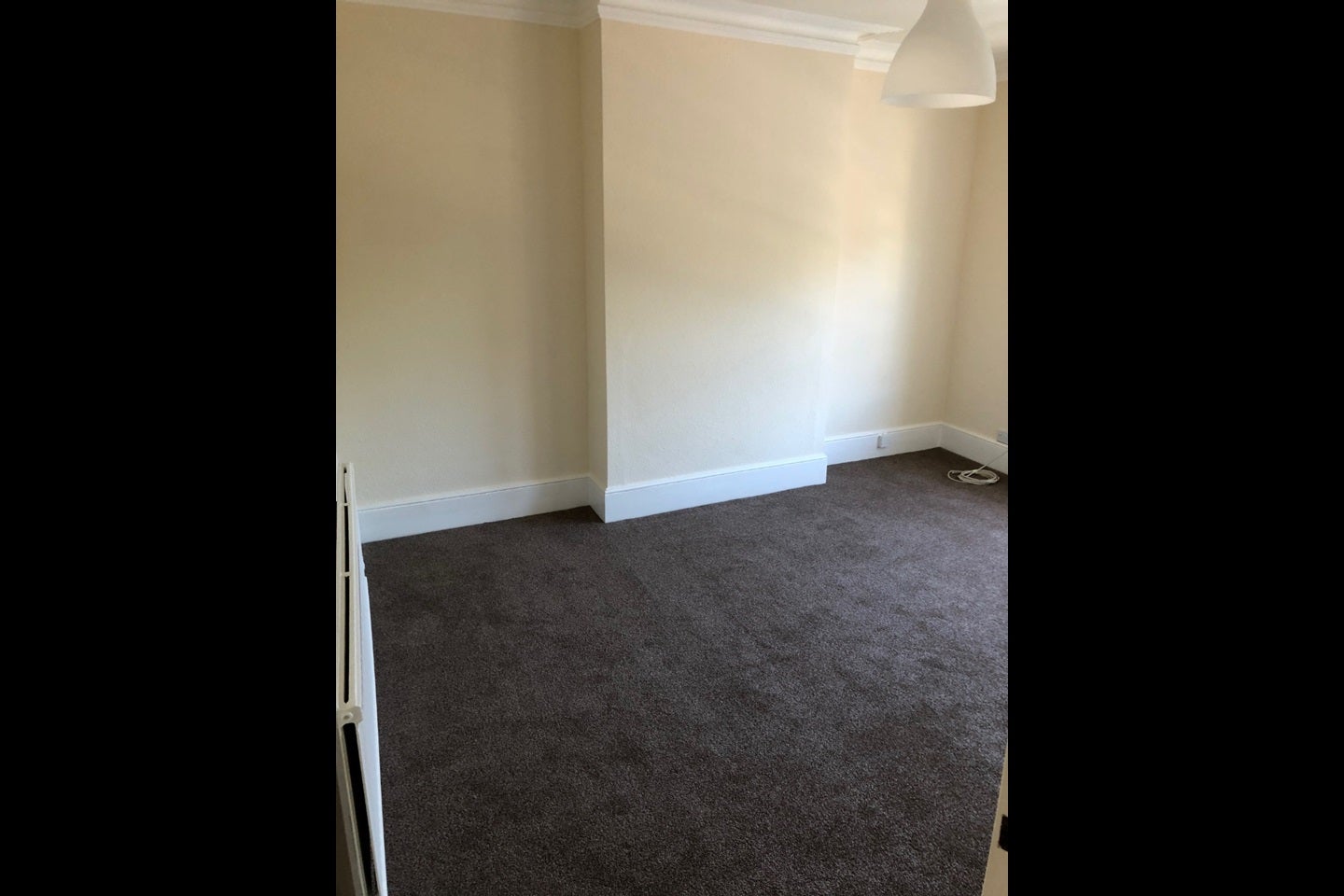 Flat Potters Road in Greater London