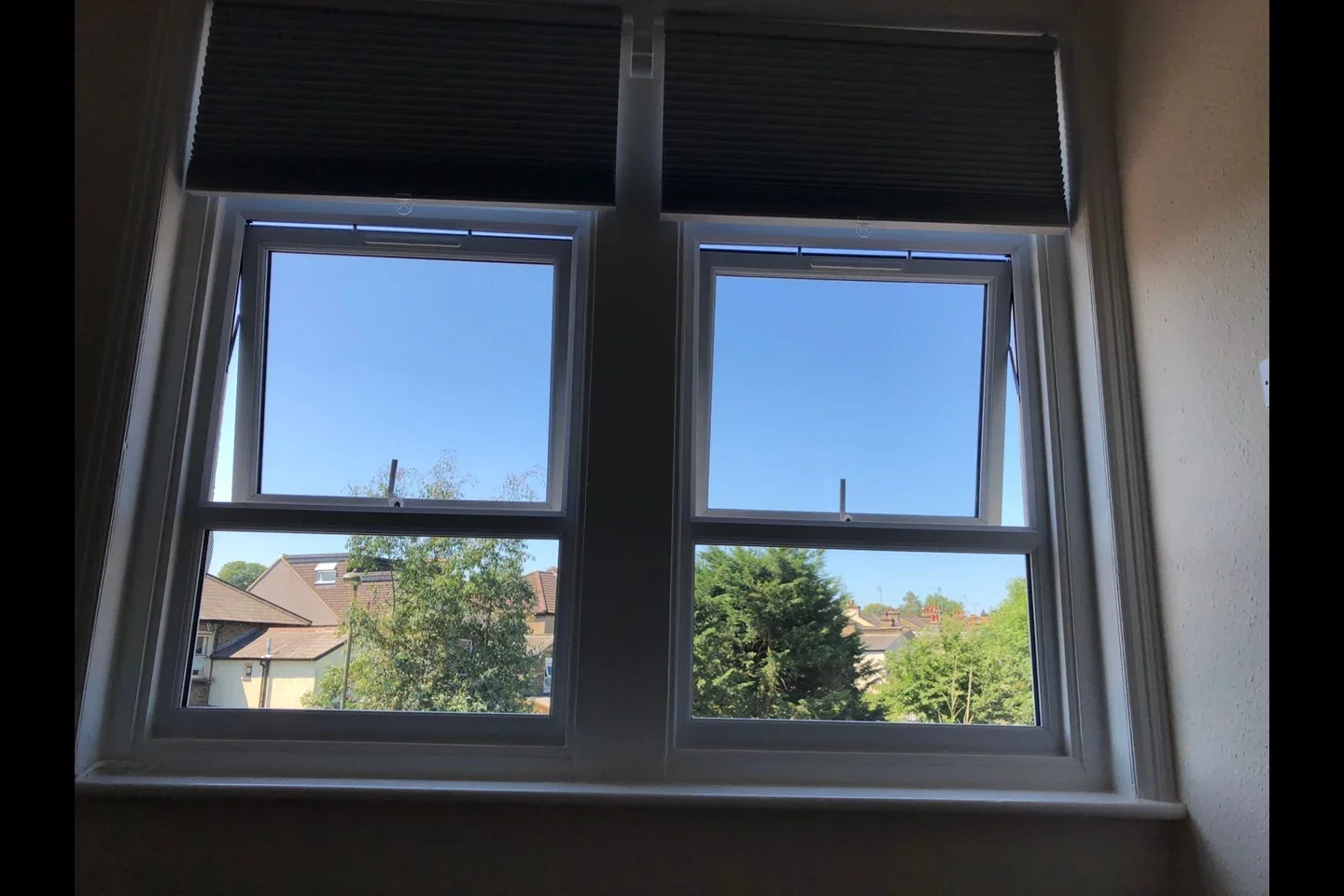 Flat Potters Road in Greater London