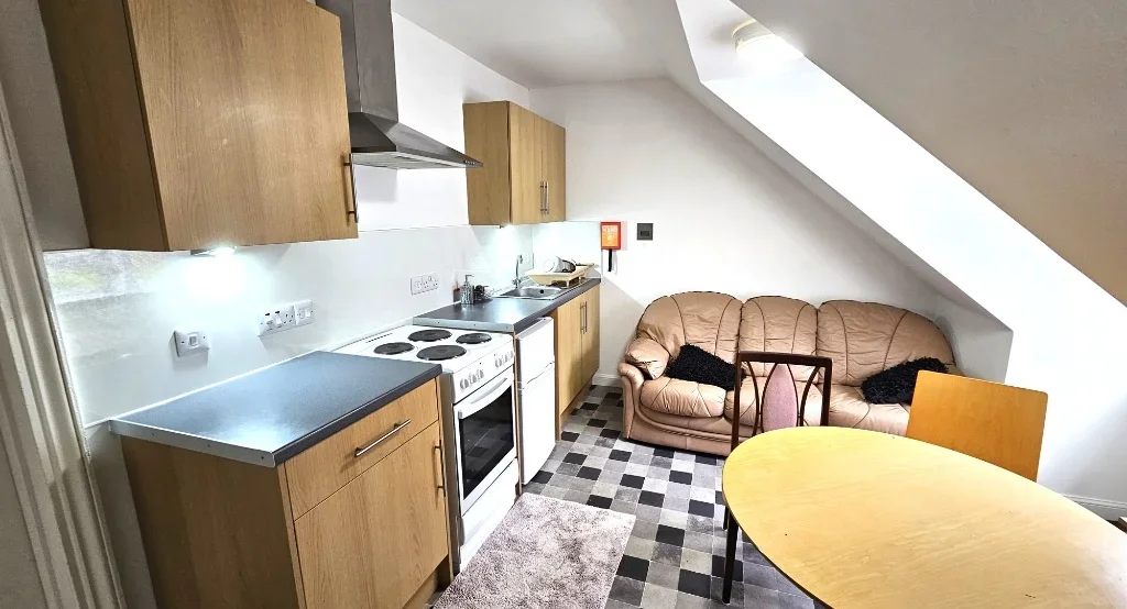Room Roslin Terrace in Aberdeen City