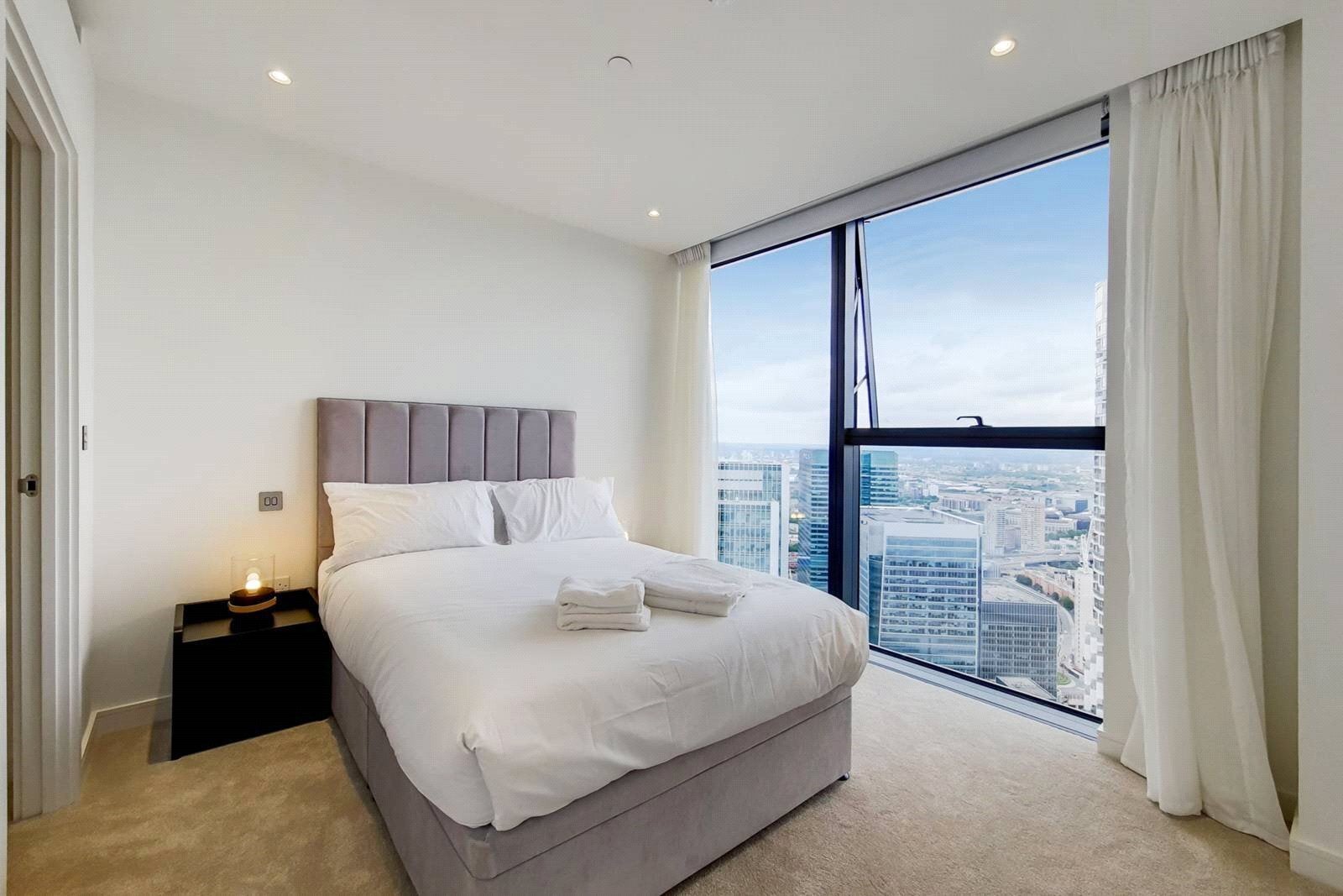 Flat Burdett Road in Greater London