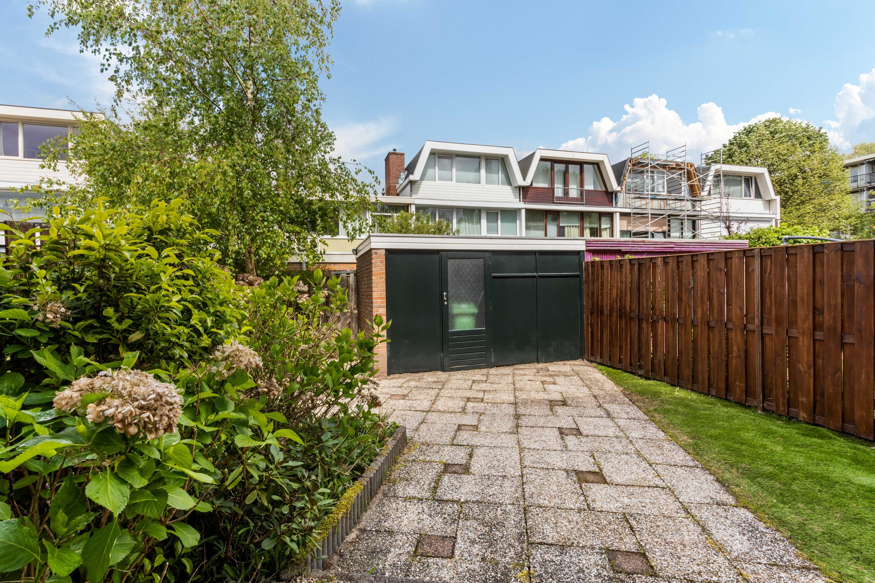 Tussenwoning te huur: Biesbosch 10, Amstelveen