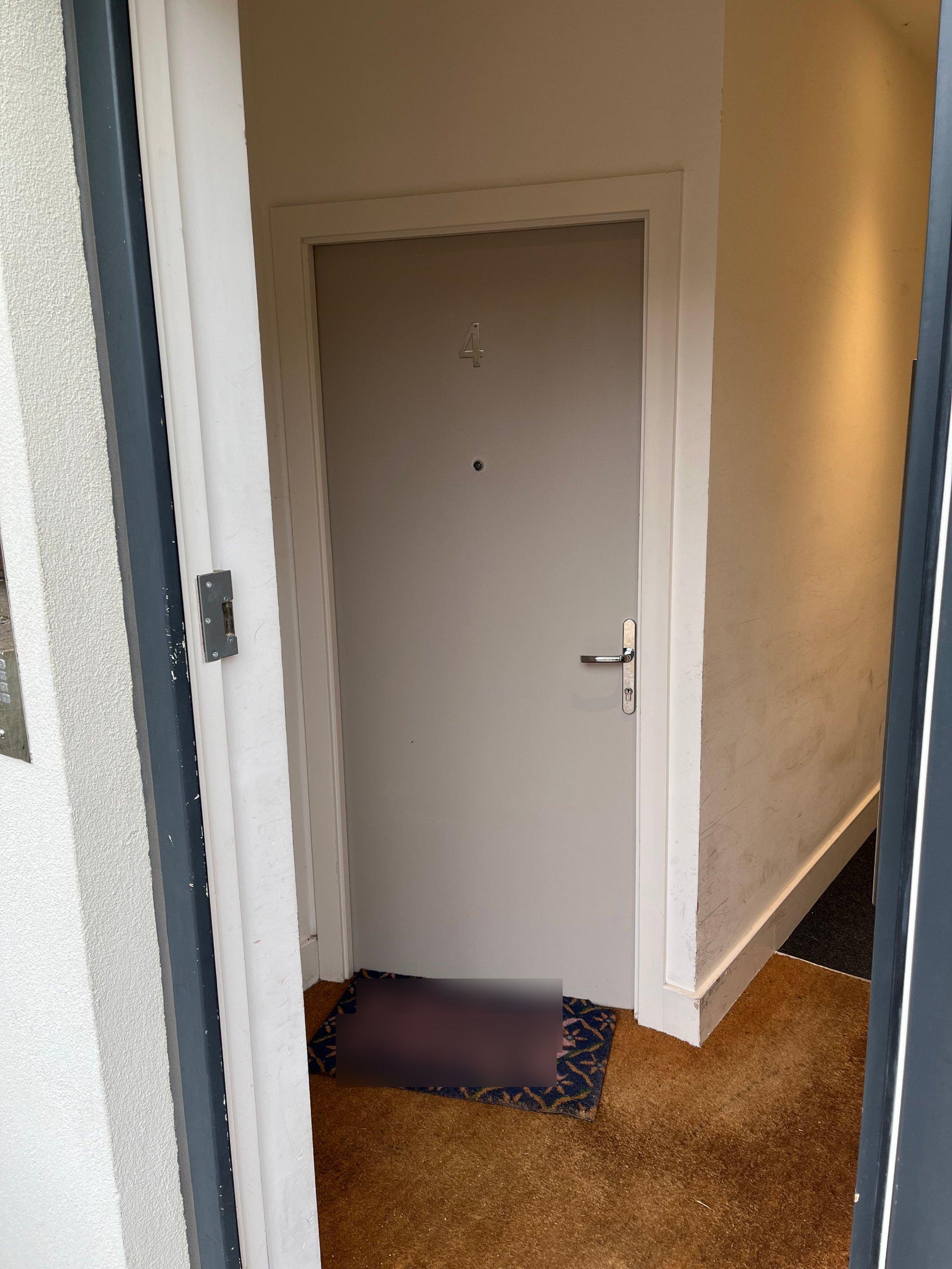 Flat Aldworth Grove in Greater London