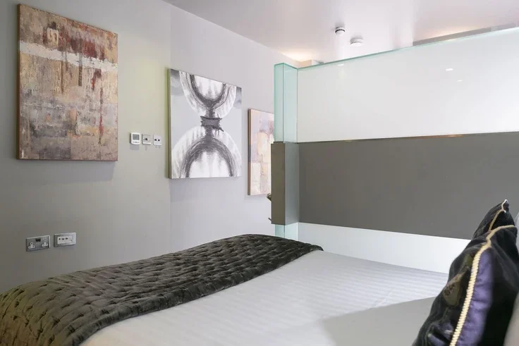 Flat Stukeley Street in Greater London