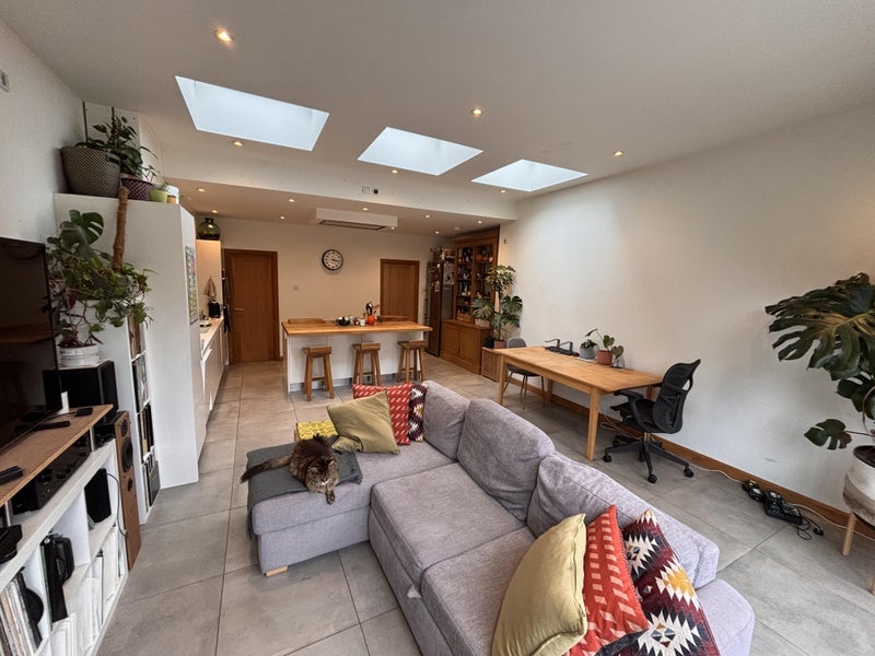 Room Shaldon Road in Bristol