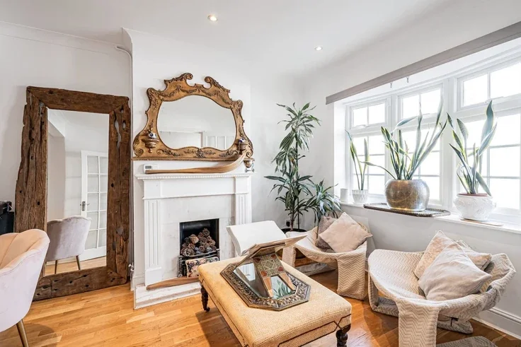 House Donne Place in Greater London