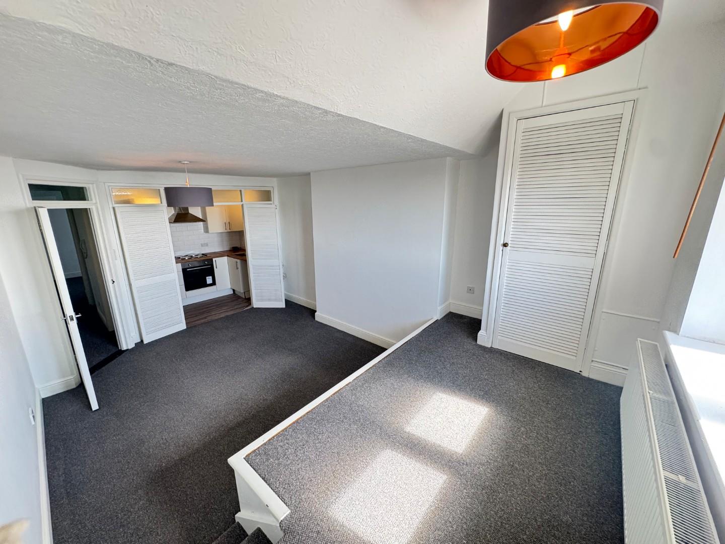 Flat South Parade in Portsmouth