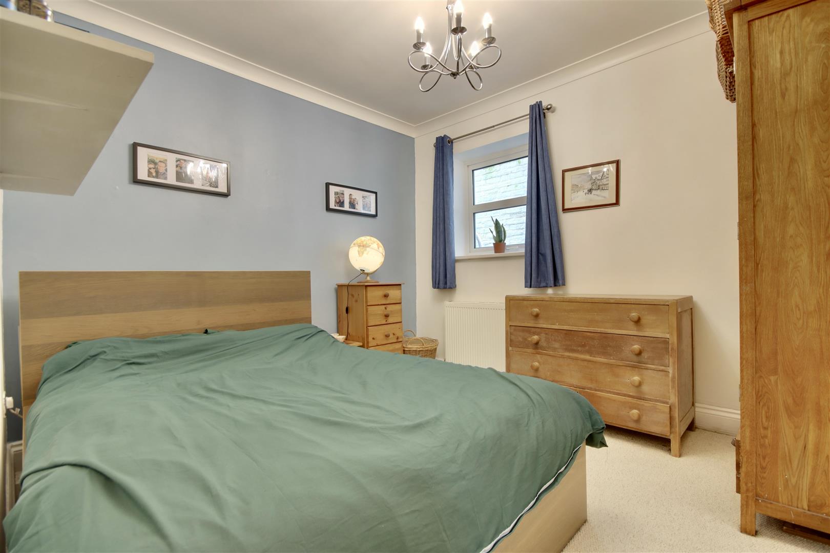 Flat South Parade in Portsmouth
