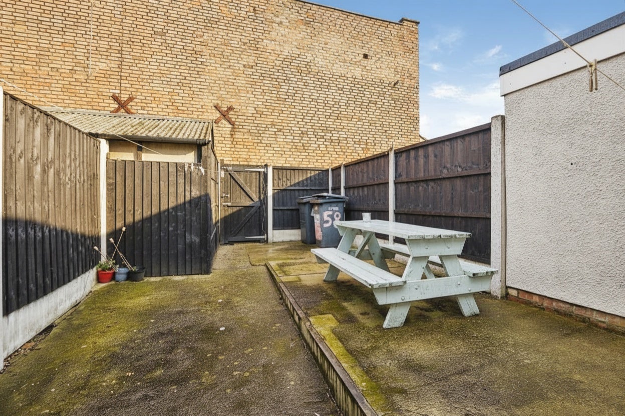 Room Slack Lane in Derby
