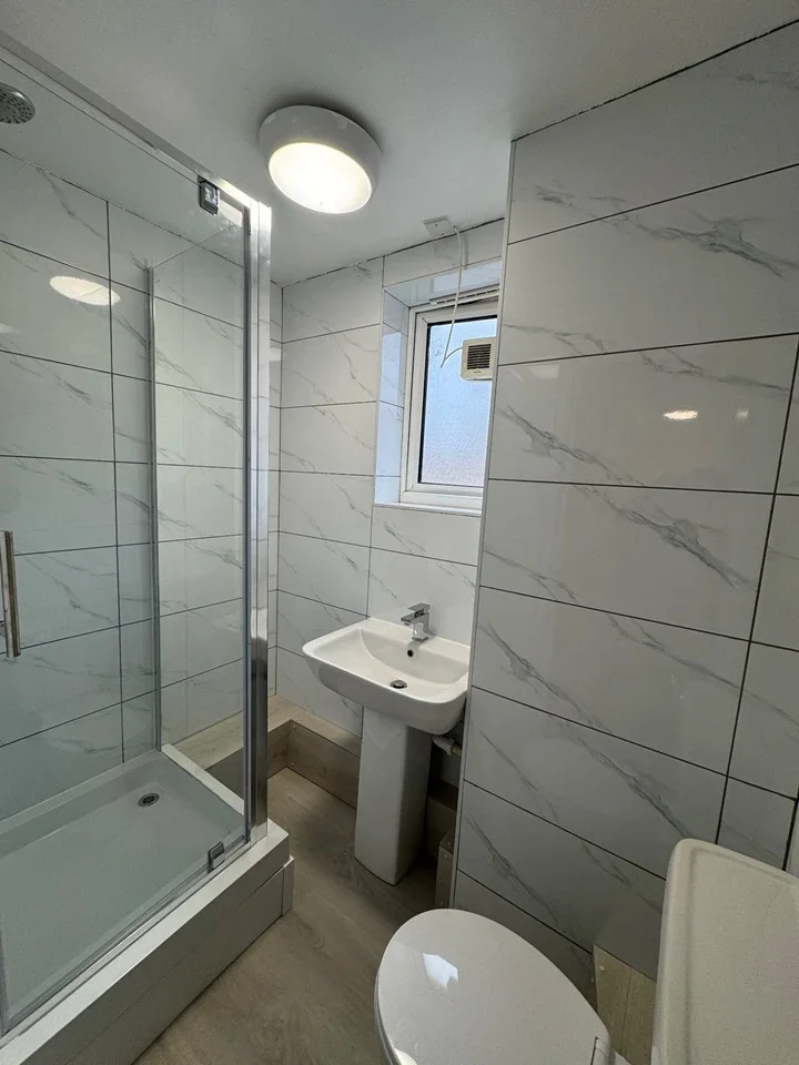 Room Whitcher Close in Greater London