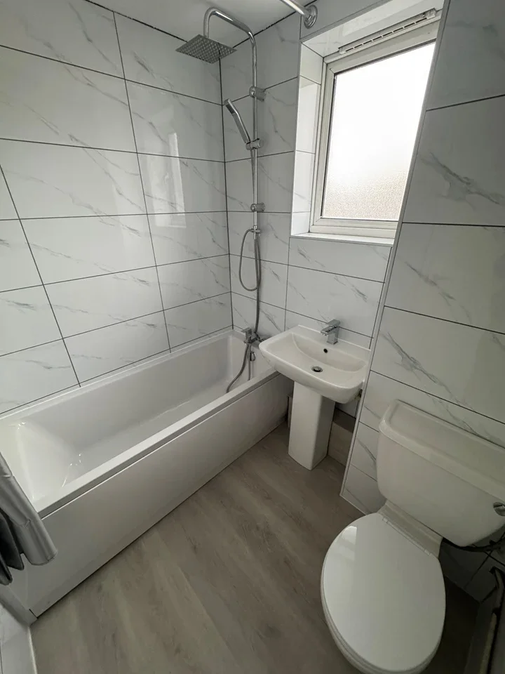 Room Whitcher Close in Greater London
