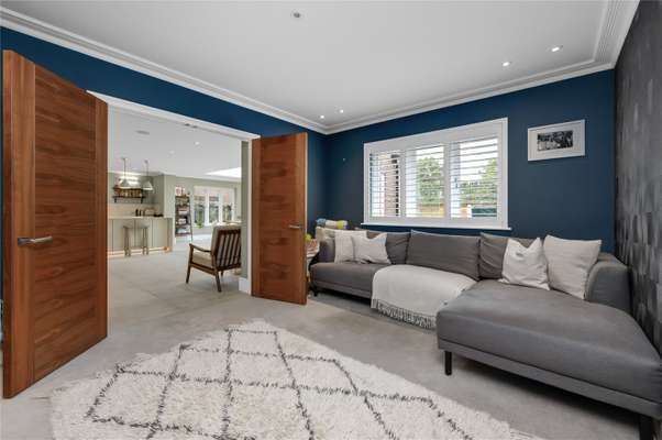 House Twinoaks in Elmbridge