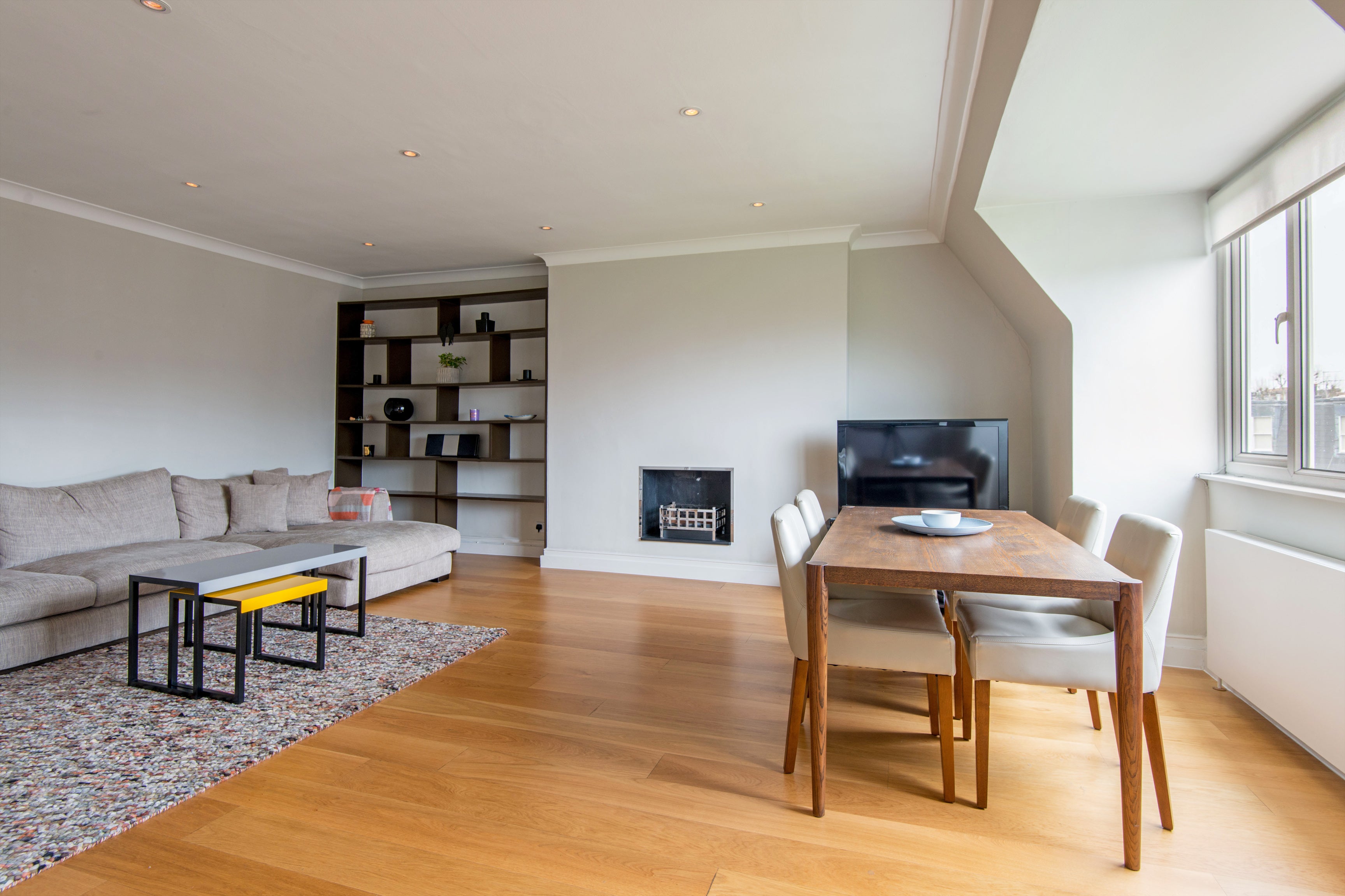 Flat Randolph Crescent in City of Westminster
