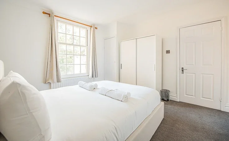 Flat Fulham High Street in Greater London