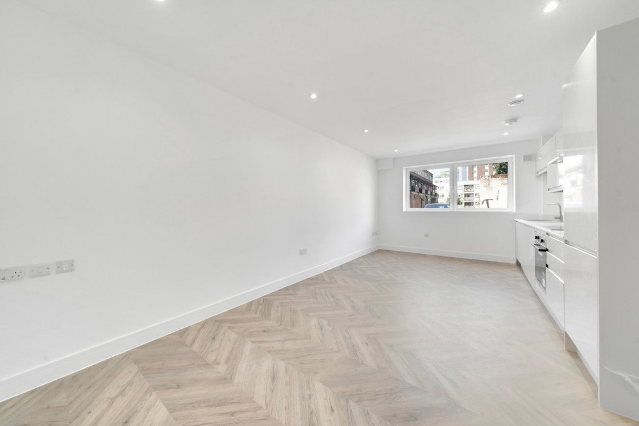 Room Burslem Street in Greater London