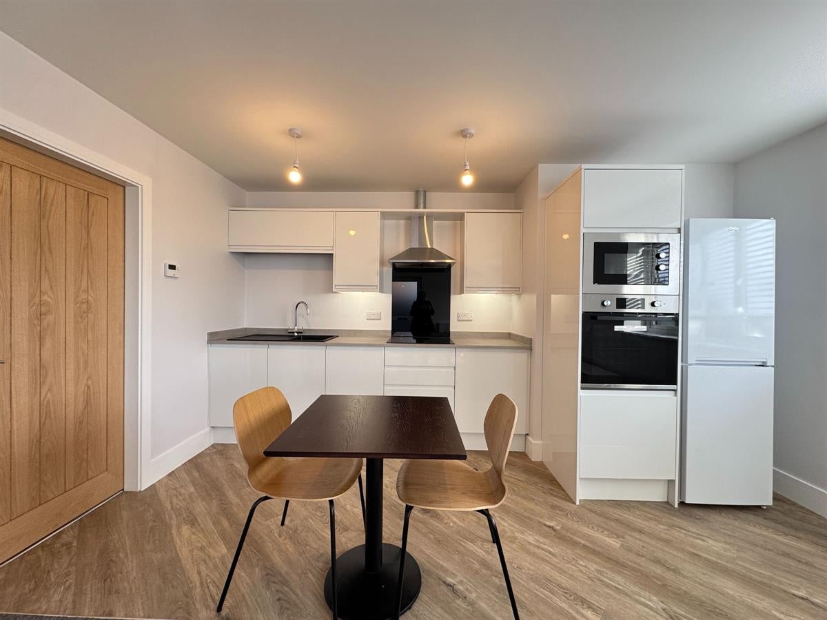 Flat Stanhome Square in Nottingham