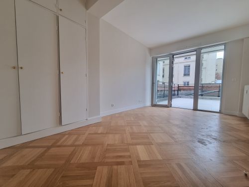Flat Boulevard Pereire in Paris