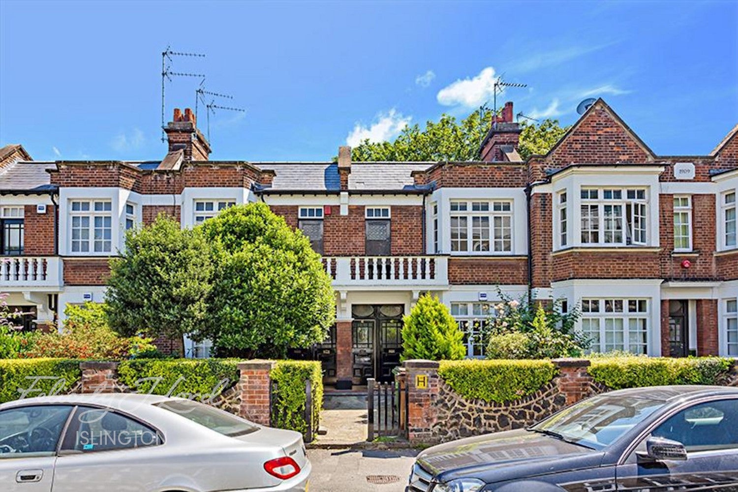 Flat Northampton Park in Greater London