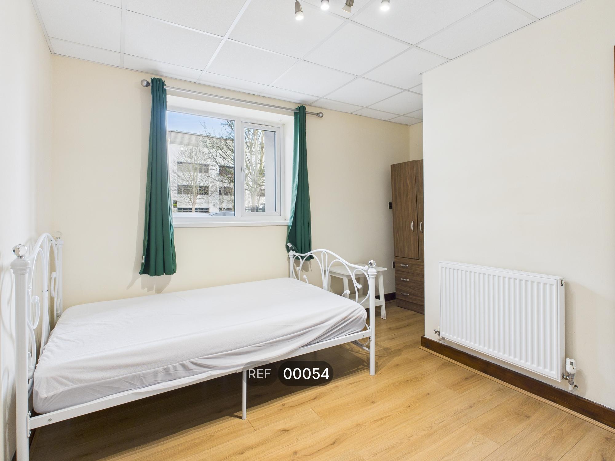 Room Anlaby Road in Hull