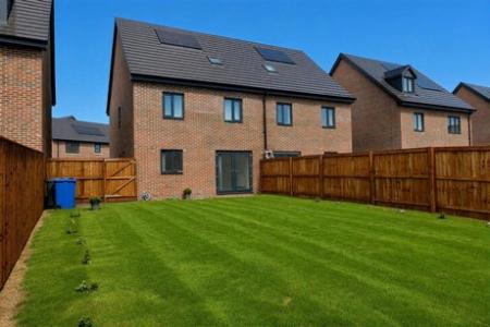 House Fernbank Drive in Doncaster