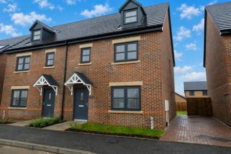 House Fernbank Drive in Doncaster