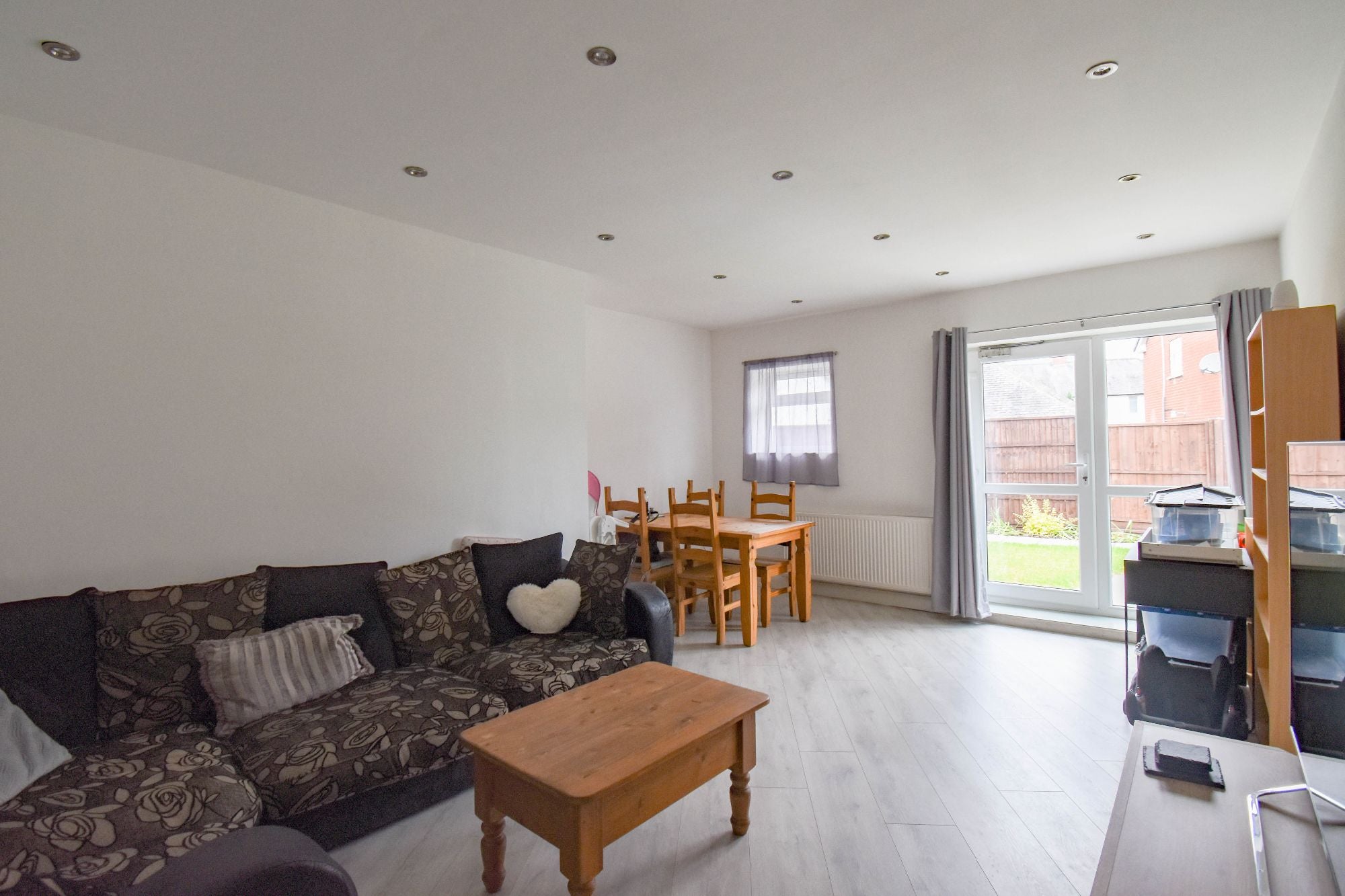 Flat Peacock Place in Oadby and Wigston